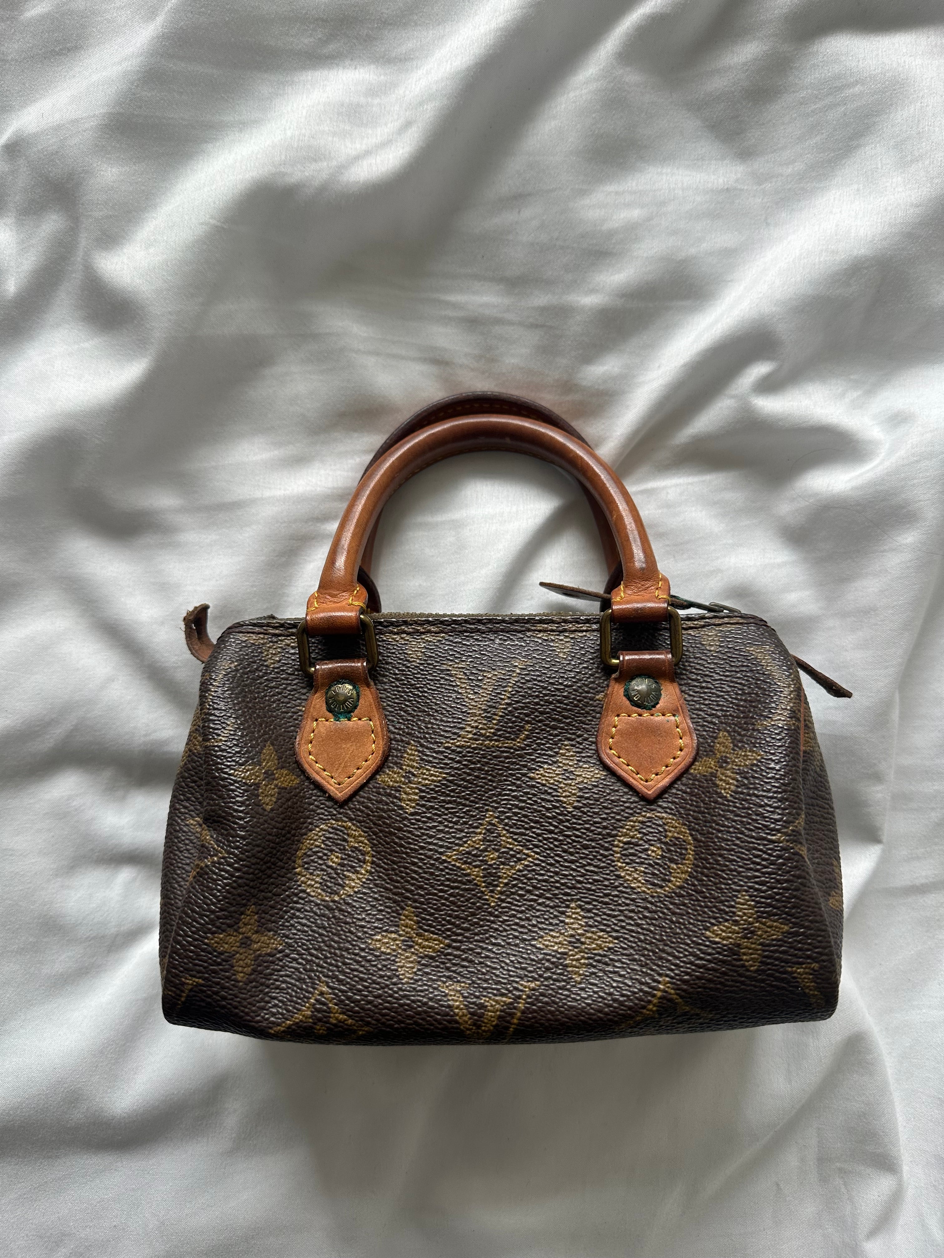 Louis Vuitton nano speedy