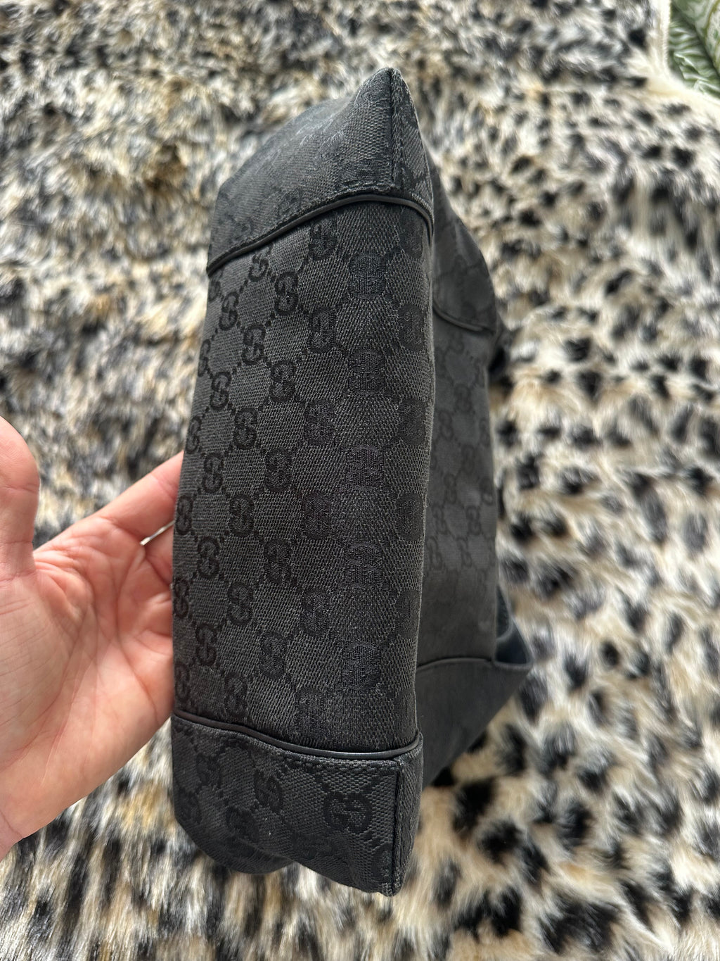 Gucci shoulder bag