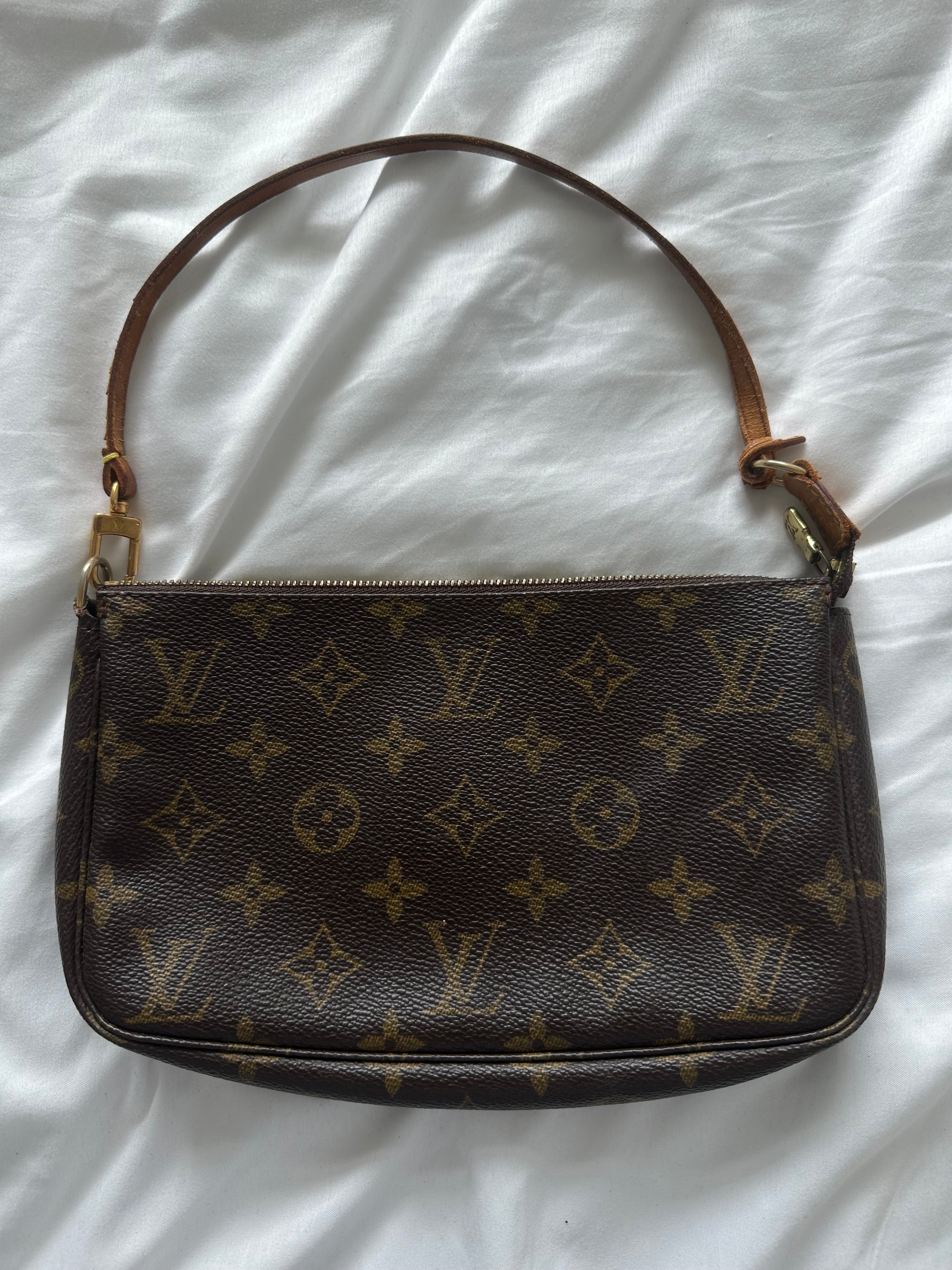 Louis Vuitton Pochette