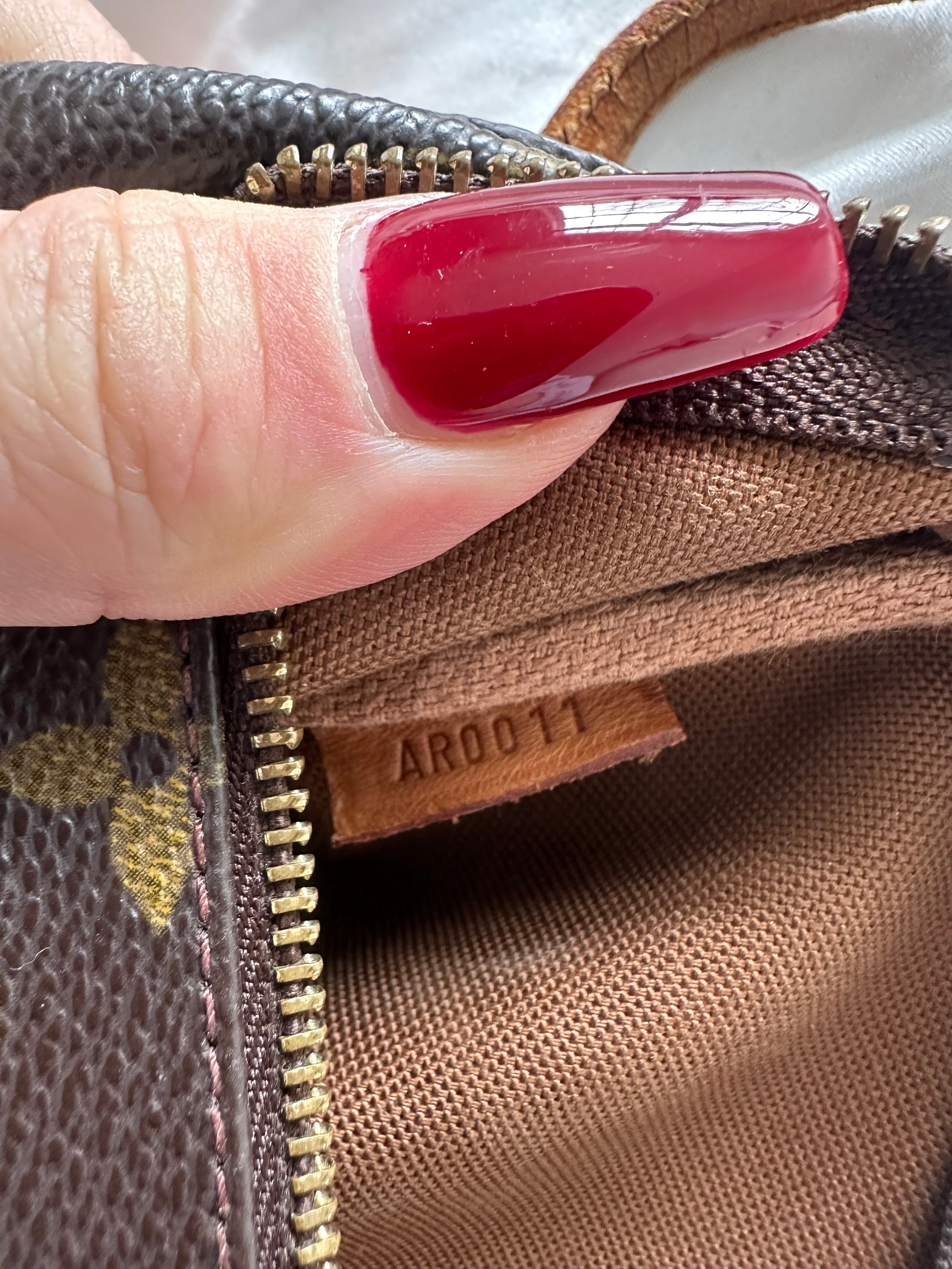 Louis Vuitton Pochette