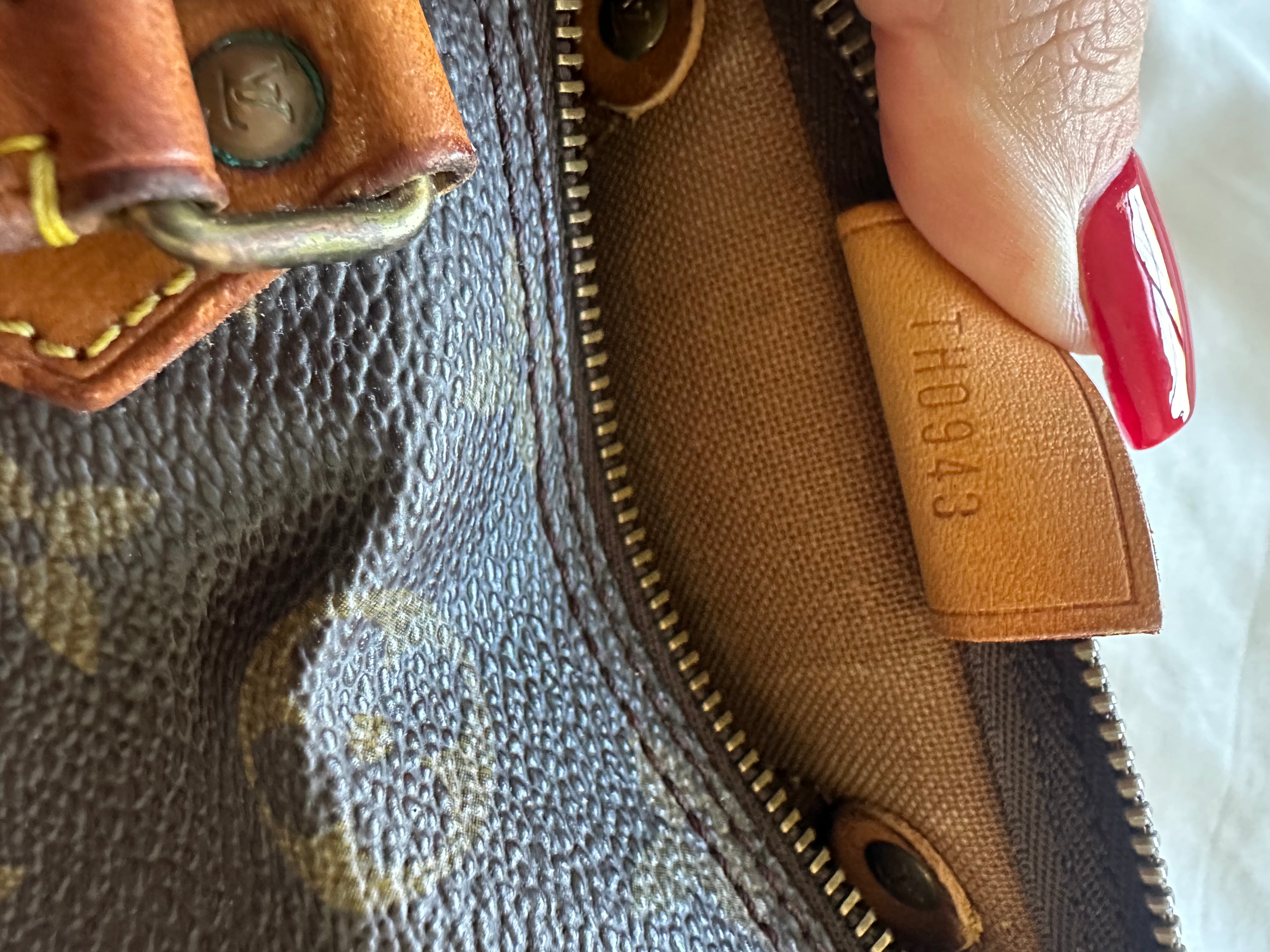 Louis Vuitton nano speedy