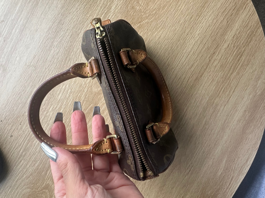 Louis Vuitton nano speedy